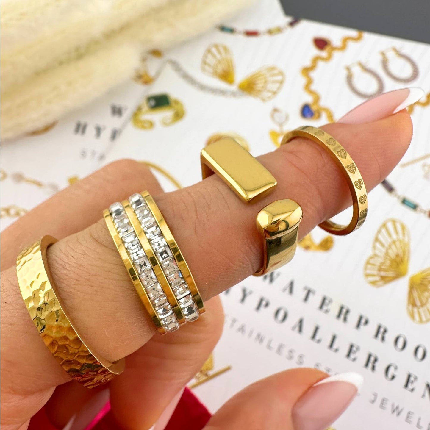 18K gold plated Stainless steel Hearts finger ring, Intensity - The Best Accessory