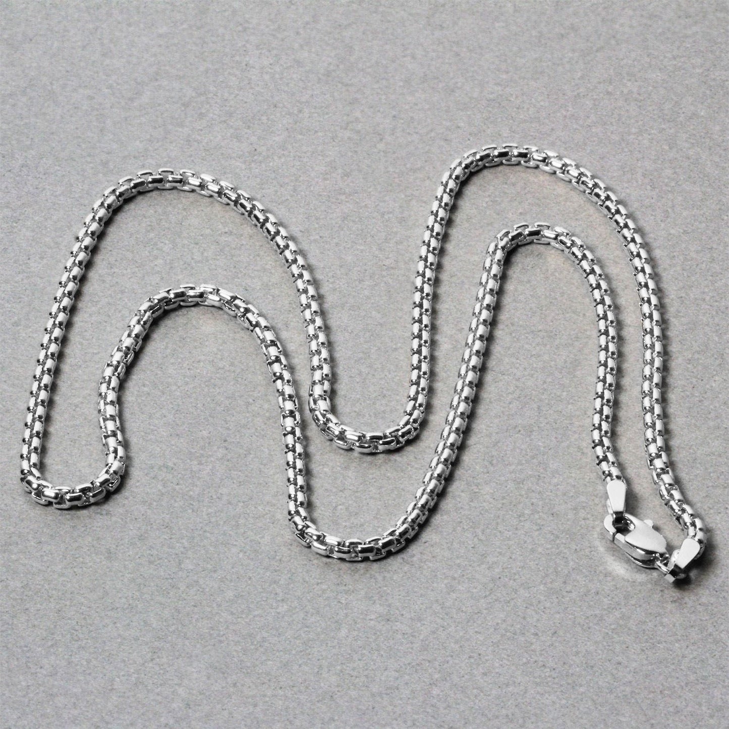 14k White Gold Solid Round Box Chain (2.5 mm) - The Best Accessory