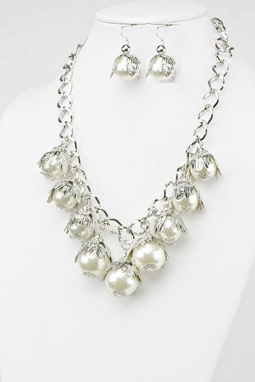 Leaf & Pearl Ball Necklace Set - The Best Accessory
