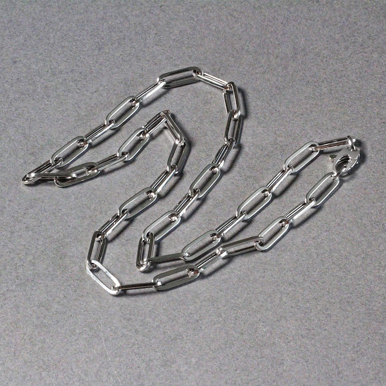 14k White Gold Bold Paperclip Chain (4.2 mm) - The Best Accessory