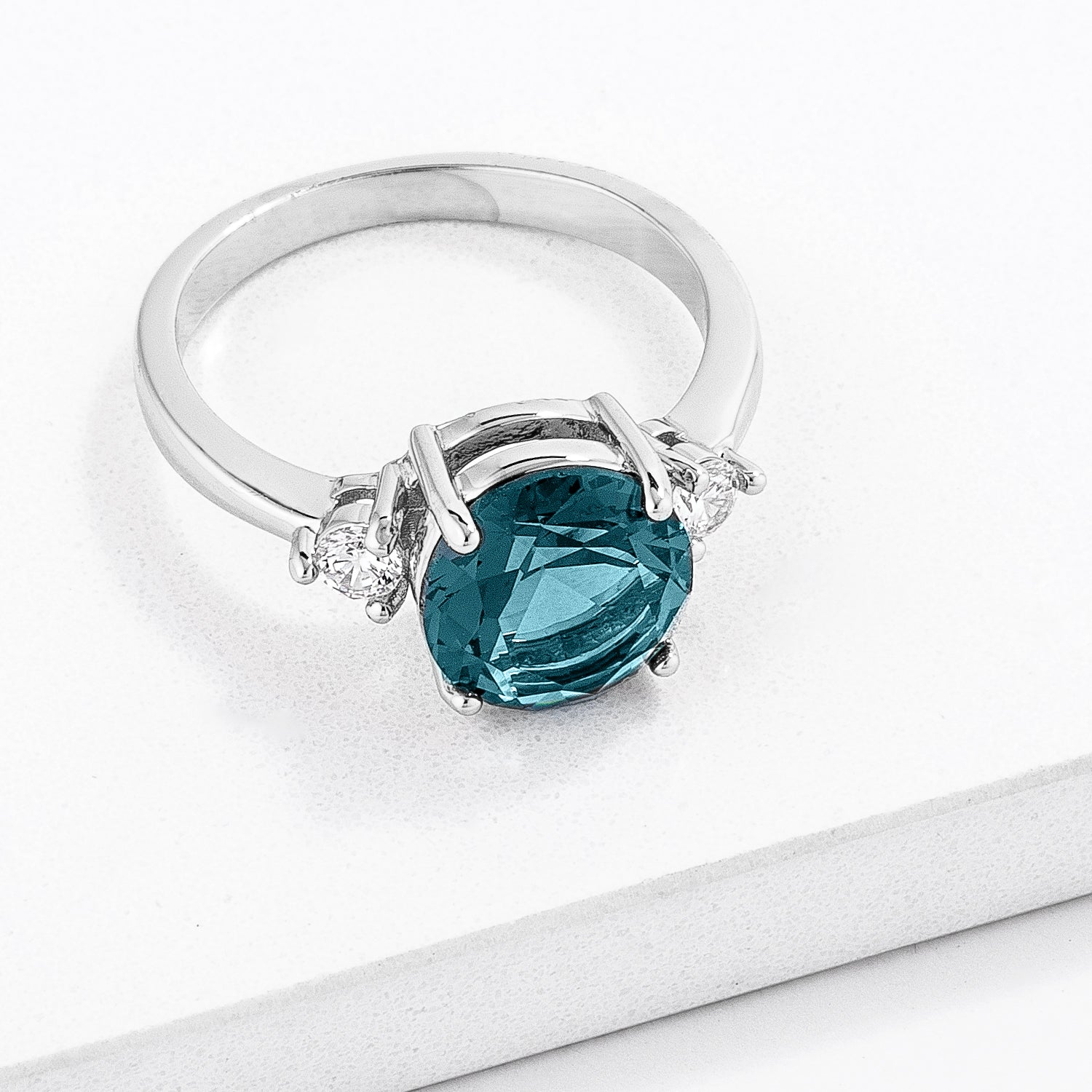 Exquisite Blue Green Three Stone CZ Engagement Ring - The Best Accessory