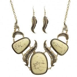 The Best Accessory Feather Motif Abstract Necklace Set