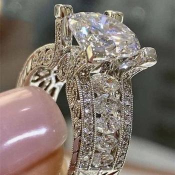 The Best Accessory Ornate Cubic Zircon Ring